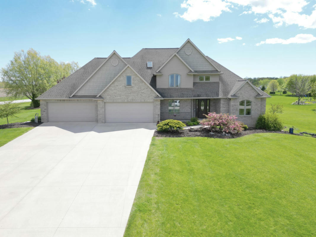 11 GOLDEN WHEAT LN, WRIGHTSTOWN, WI 54180, photo 1 of 49