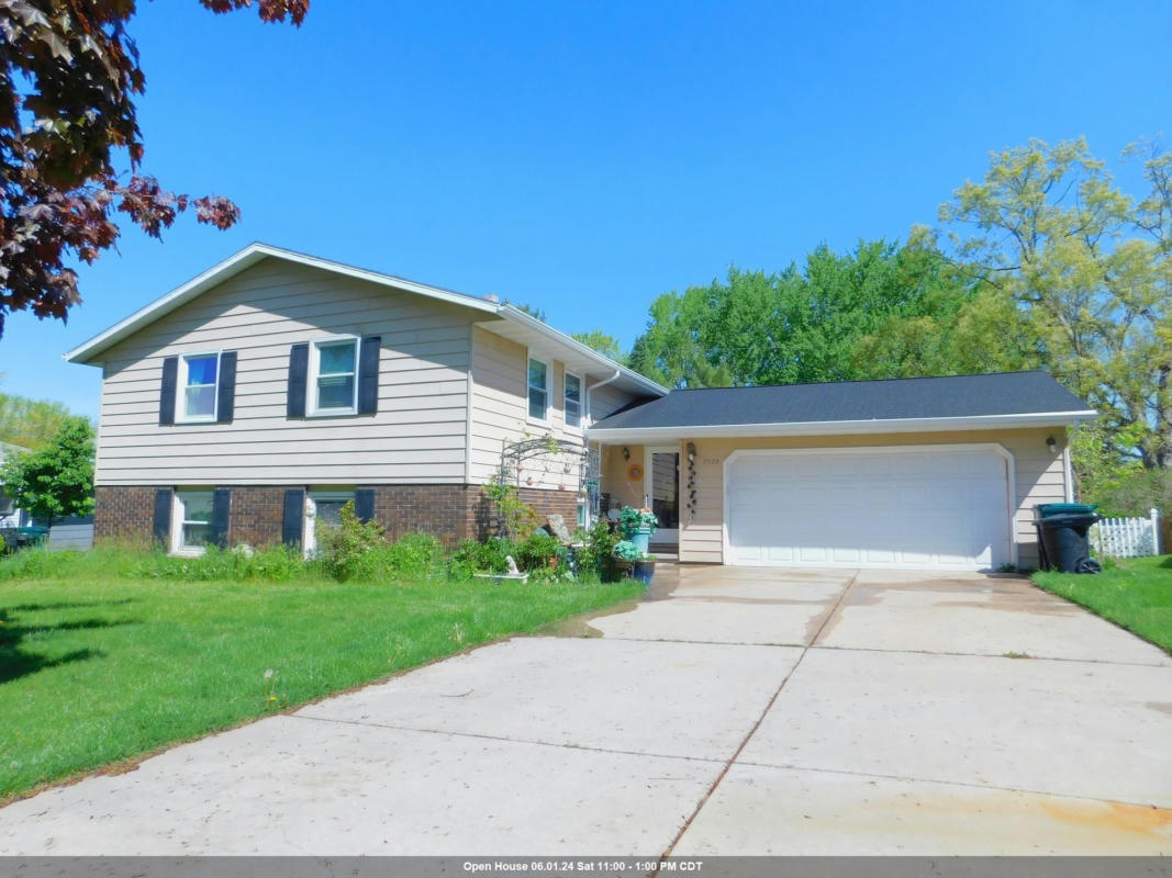 2922 BROOKVIEW CT, GREEN BAY, WI 54313, photo 1 of 19