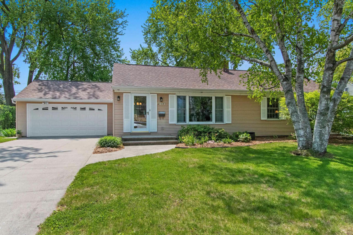 439 LOWELL PL, NEENAH, WI 54956, photo 1 of 37