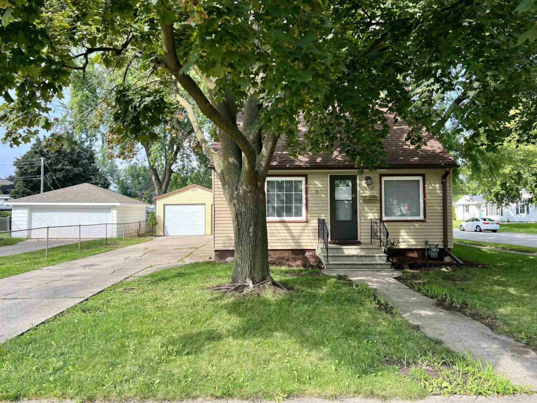 1218 ELMORE ST, GREEN BAY, WI 54303, photo 1 of 15